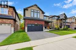 31 ELMBANK Trail | Kitchener Ontario | Slide Image Four