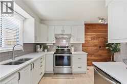 37 BAYVIEW Drive | Grimsby Ontario | Slide Image Thirteen