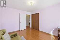 32 SAN FERNANDO Drive | Hamilton Ontario | Slide Image Nineteen