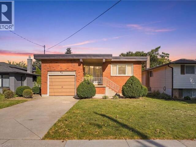 32 SAN FERNANDO Drive Hamilton Ontario, L9C 2C2 - 3 Bedrooms Home For Sale
