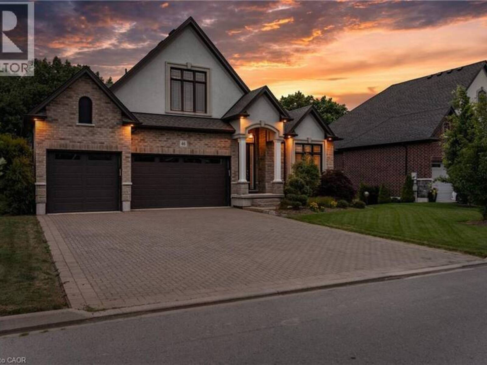 46 PHILMORI Boulevard, Fonthill, Ontario L0S 1E5