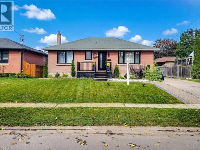 8 ALBEMARLE Street Brantford Ontario, N3S 4N2 - 5 Bedrooms Home For Sale