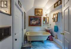 10 OLD CHURCH Road | Delhi Ontario | Slide Image Nine