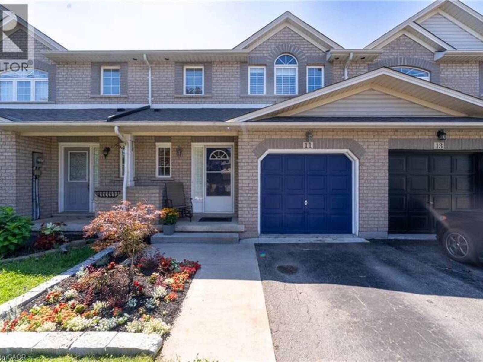 11 ELDERBERRY Avenue, Grimsby, Ontario L3M 5M9