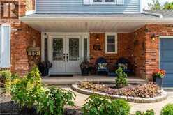 15 CLARE INNIS Court | Caledonia Ontario | Slide Image Four