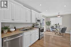 7 FERN Avenue | Waterdown Ontario | Slide Image Thirteen