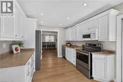 7 FERN Avenue | Waterdown Ontario | Slide Image Fourteen