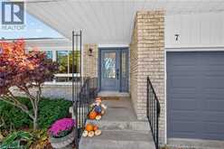 7 FERN Avenue | Waterdown Ontario | Slide Image Two