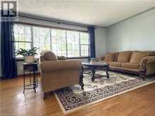 181 MONTCLAIR Crescent | Waterford Ontario | Slide Image Seven