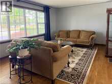 181 MONTCLAIR Crescent | Waterford Ontario | Slide Image Nine