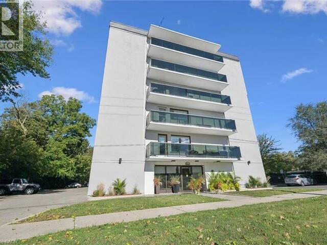 2411 NEW Street Unit# 405 Burlington Ontario, L7R 1K2 - 2 Bedrooms Condo For Sale