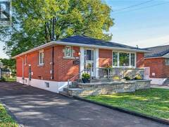19 WELBOURN Drive Hamilton Ontario, L9A 3N1