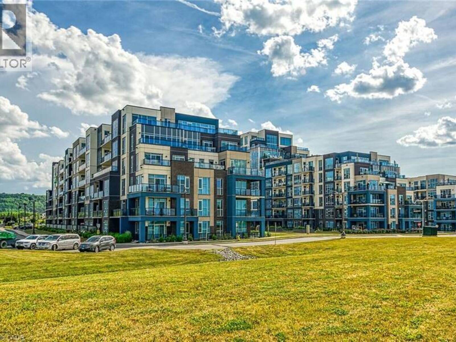 16 CONCORD Place Unit# PH613, Grimsby, Ontario L3M 0J1