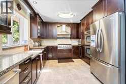 583 STEPHENS Crescent | Oakville Ontario | Slide Image Nine