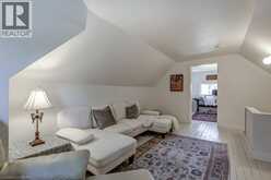 43 ROSSLYN Avenue S | Hamilton Ontario | Slide Image Thirty-three