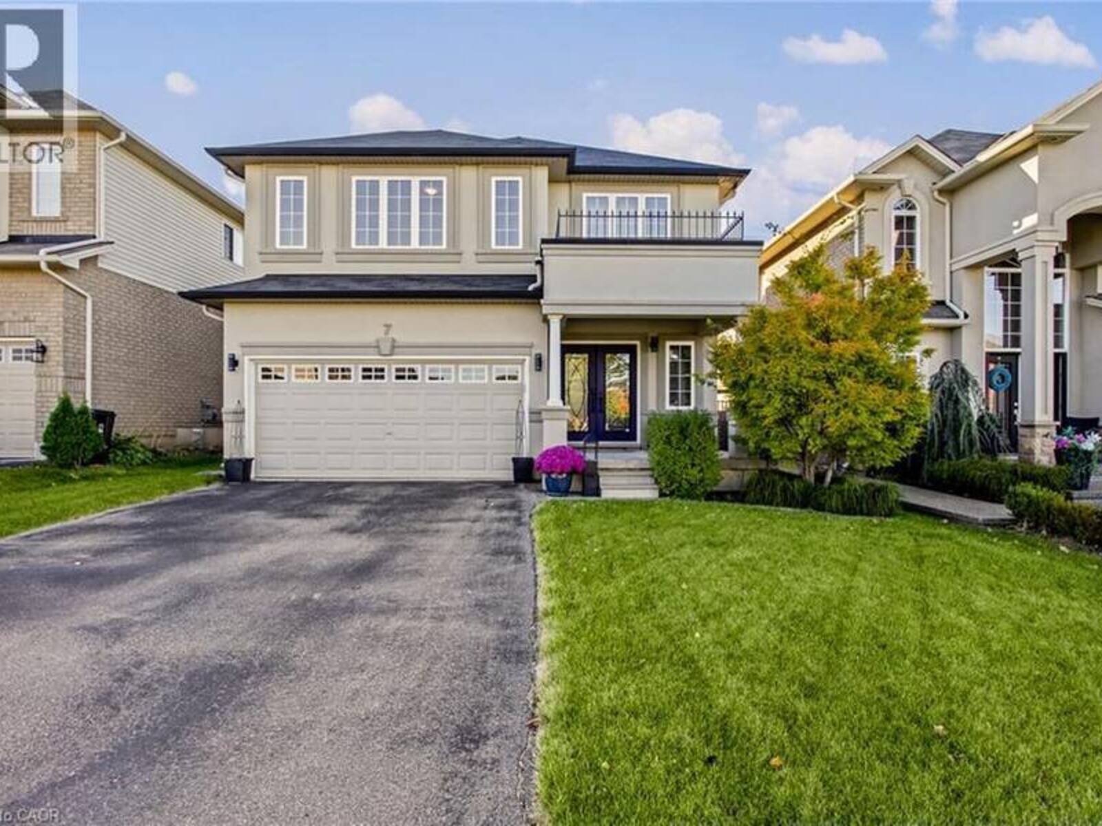 7 LAMPMAN Drive, Grimsby, Ontario L3M 0E3