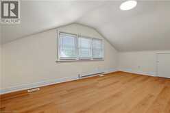 143 ELGIN Crescent | Waterloo Ontario | Slide Image Thirty