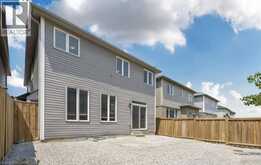 25 MUNRO Circle | Brantford Ontario | Slide Image Four