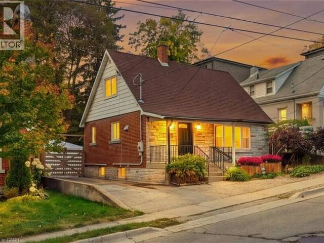 106 CEDAR Street S Kitchener Ontario, N2G 3L9 - 3 Bedrooms Home For Sale