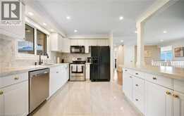 17 WENDAKEE Drive | Hamilton Ontario | Slide Image Ten