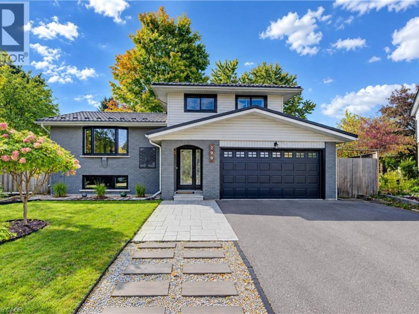 299 CREIGHTON Court, Waterloo, Ontario N2K 1W5