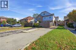 148 ROCKHAVEN Lane | Waterdown Ontario | Slide Image Two