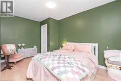 29 WEXFORD Avenue N | Hamilton Ontario | Slide Image Eighteen