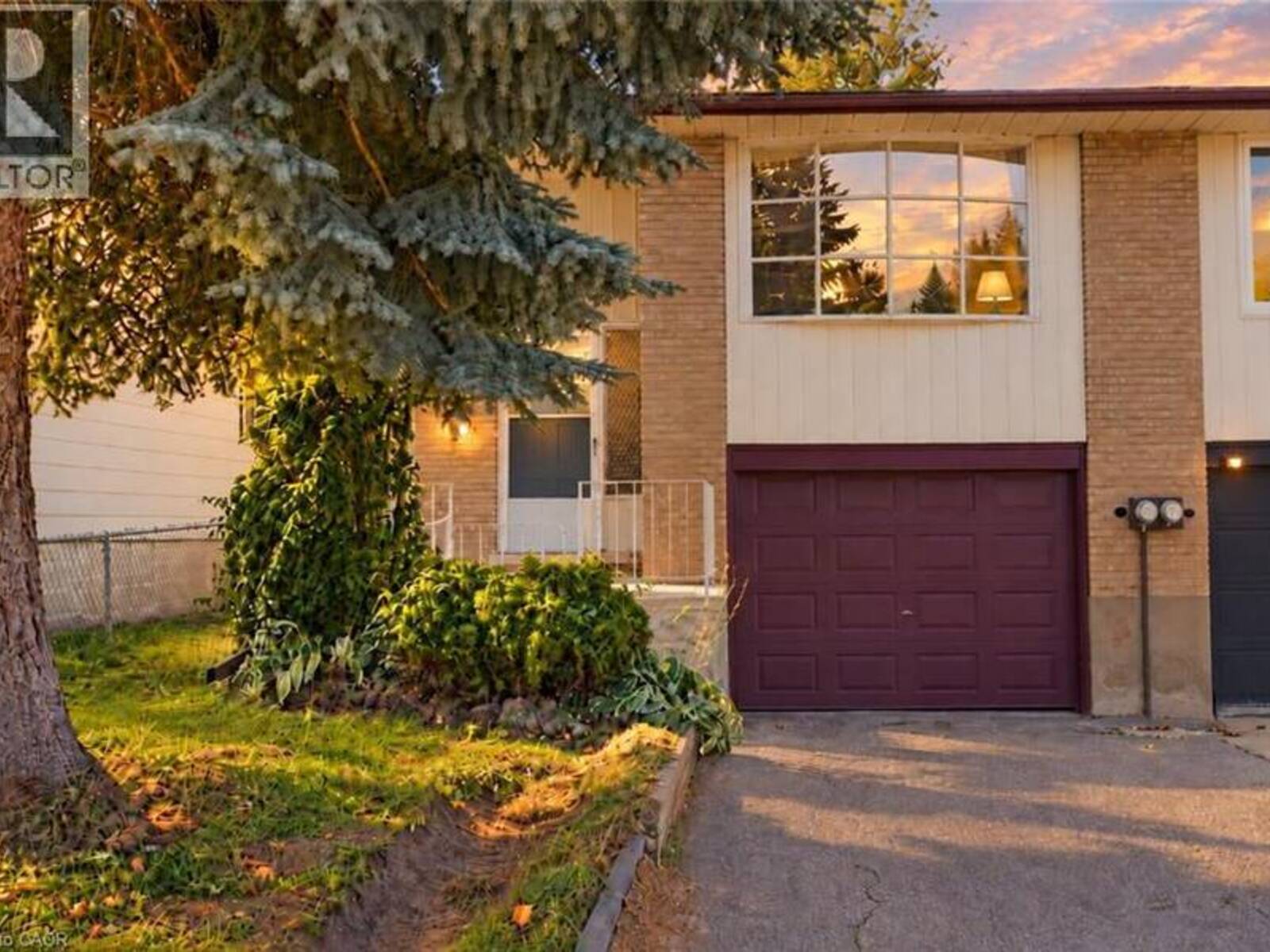 427 LAWRENCE Avenue, Kitchener, Ontario N2M 1Y7