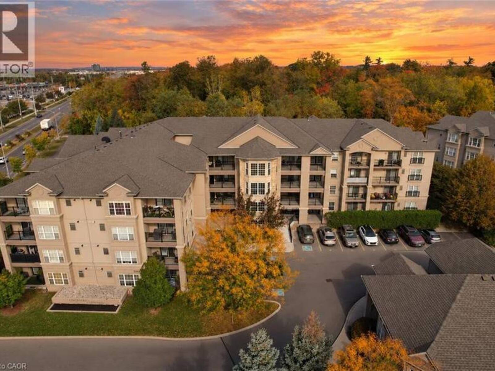 2085 APPLEBY Line Unit# 103, Burlington, Ontario L7L 7H4