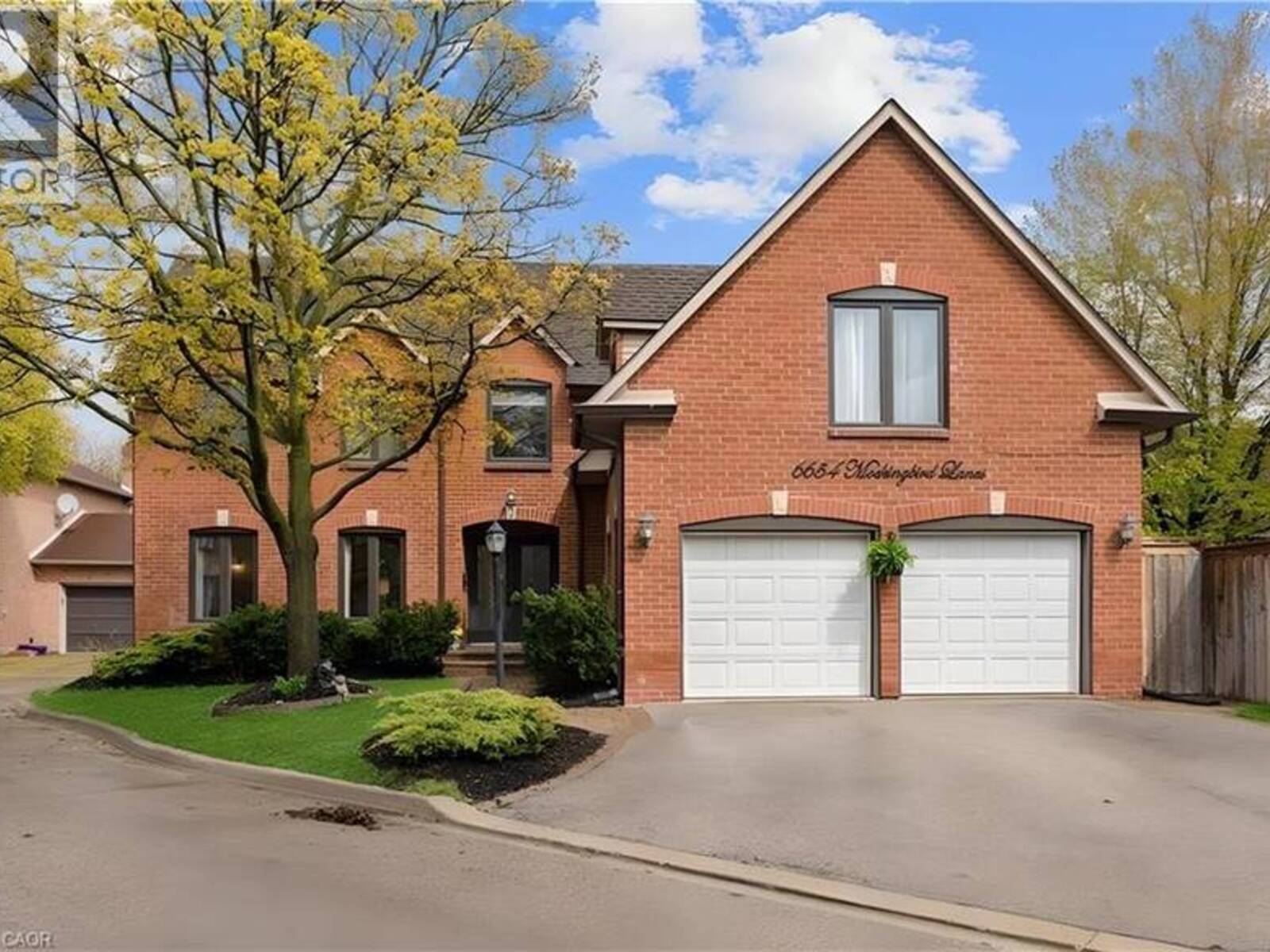 6654 MOCKINGBIRD Lane, Mississauga, Ontario L5N 5J9