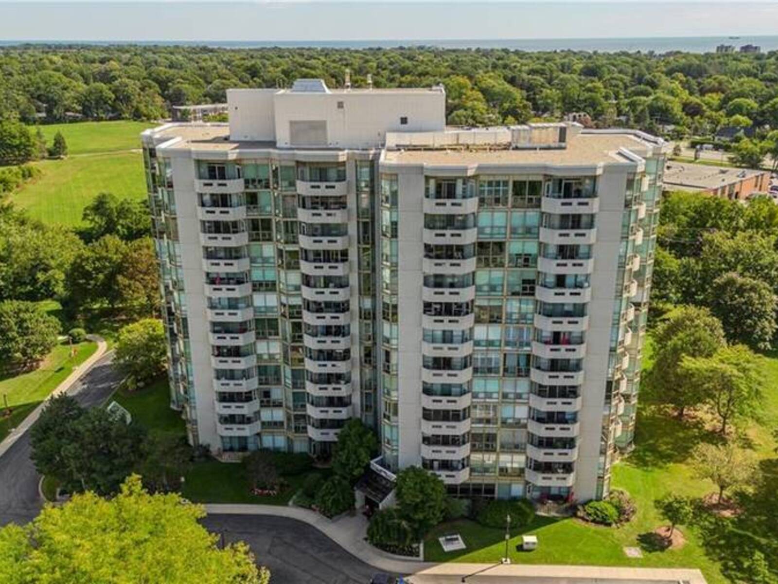 5080 PINEDALE Avenue Unit# 1006, Burlington, Ontario L7L 5V7
