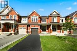 7 HEMING Trail | Ancaster Ontario | Slide Image Five