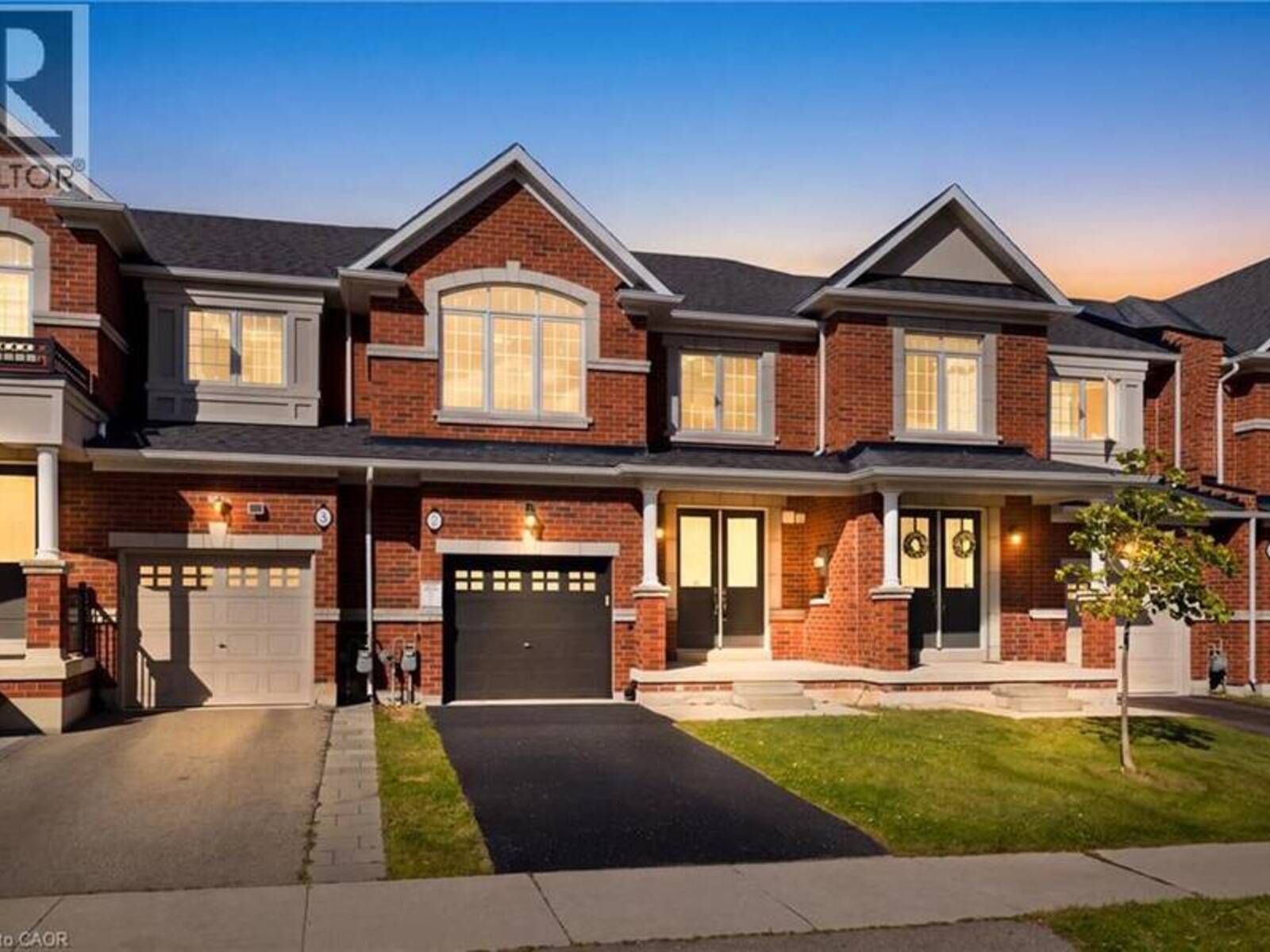 7 HEMING Trail, Ancaster, Ontario L9K 0J8