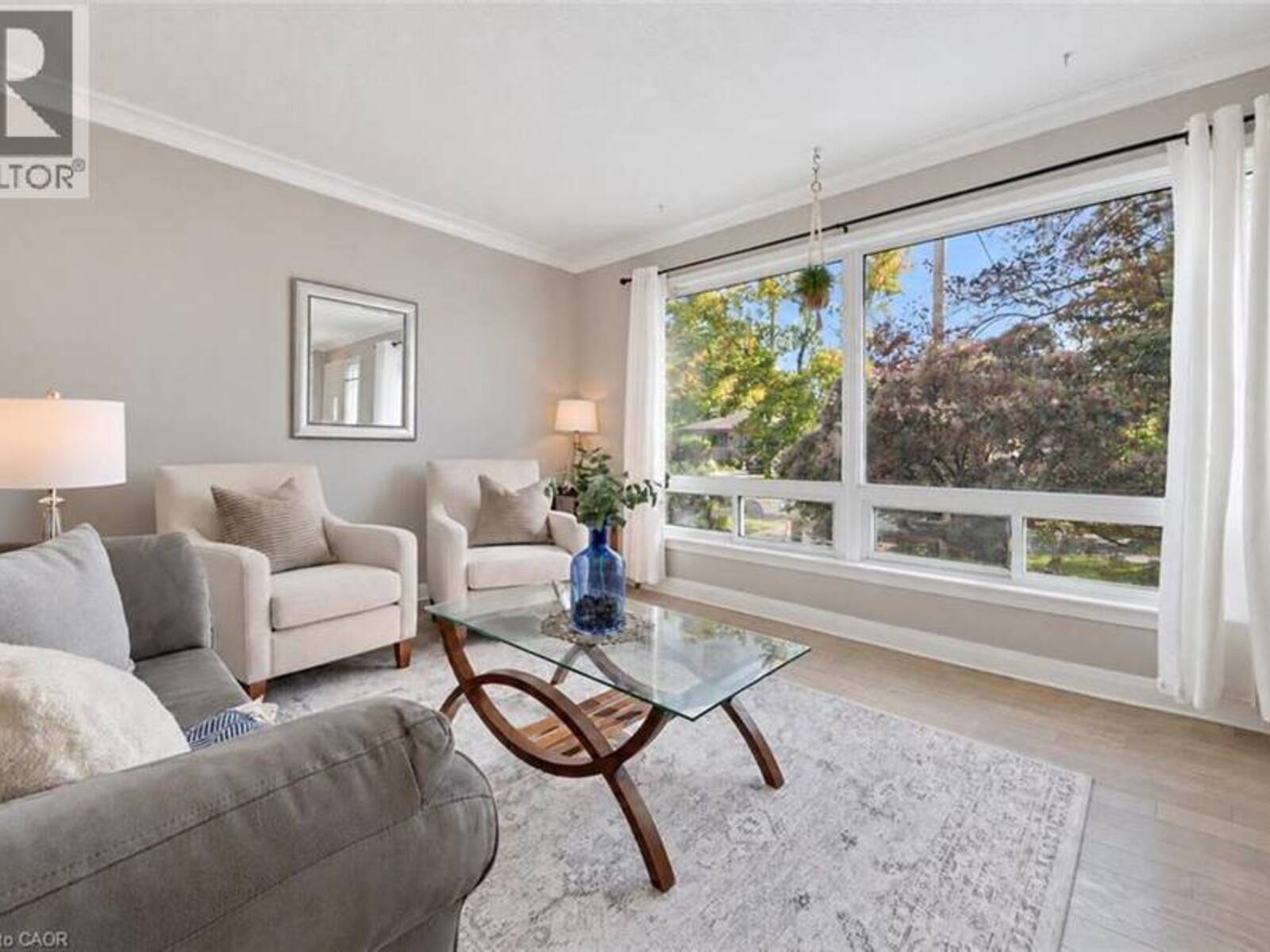 41 PRINCE CHARLES Drive, Halton Hills, Ontario L7G 3T9