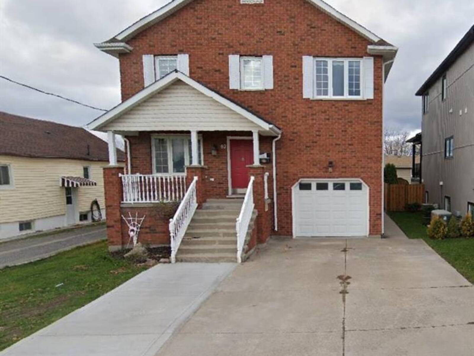 82 ST. DAVIDS Road, St. Catharines, Ontario L2T 1P9