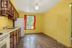 1535 WESTMINSTER Place | Burlington Ontario | Slide Image Nine