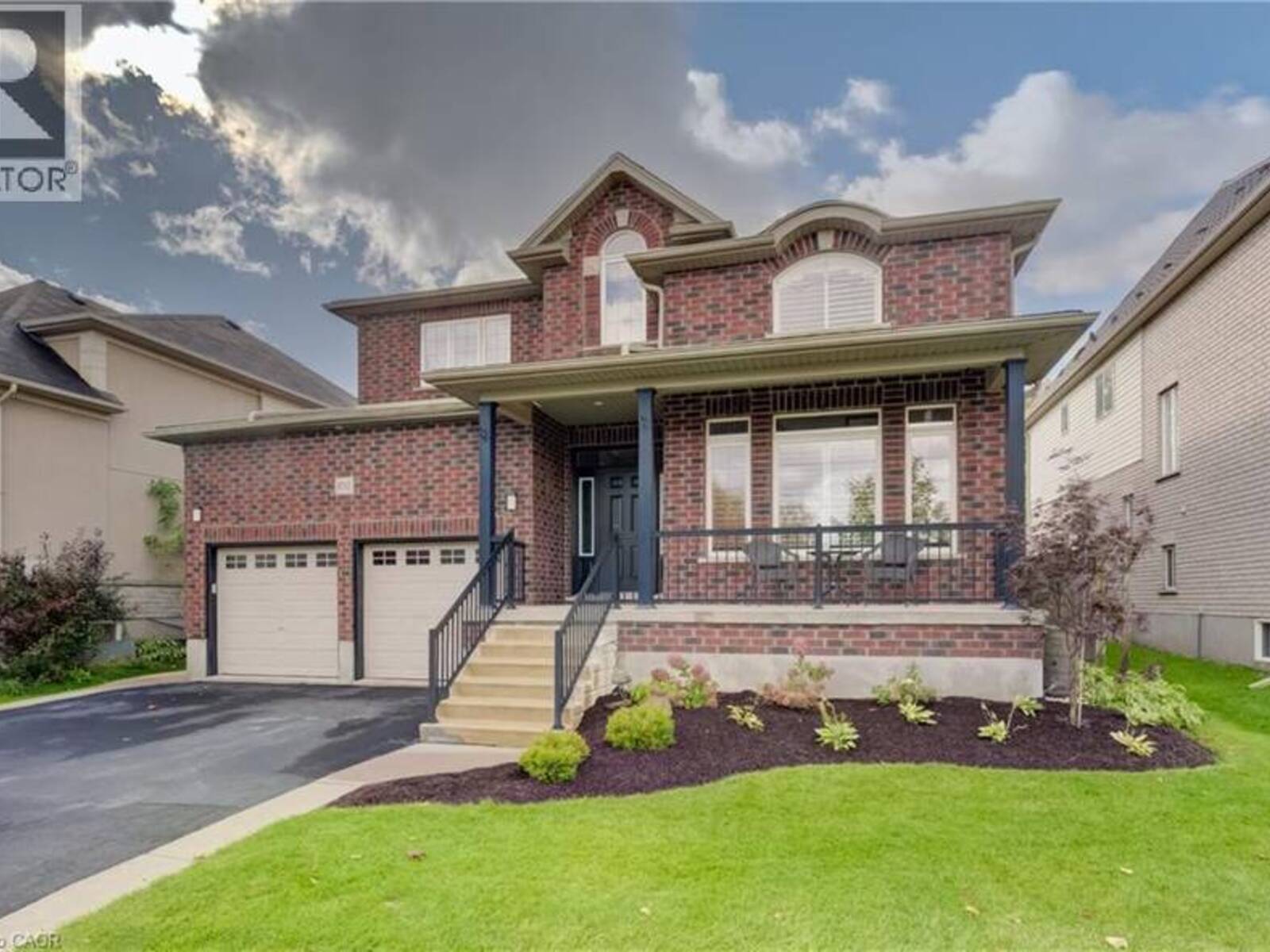 102 SCHWEITZER Crescent, Wellesley, Ontario N0B 2T0