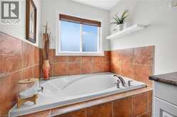 54 VINIFERA Drive | Grimsby Ontario | Slide Image Twenty-two