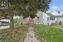 32 JAFFRAY Street | Cambridge Ontario | Slide Image Two