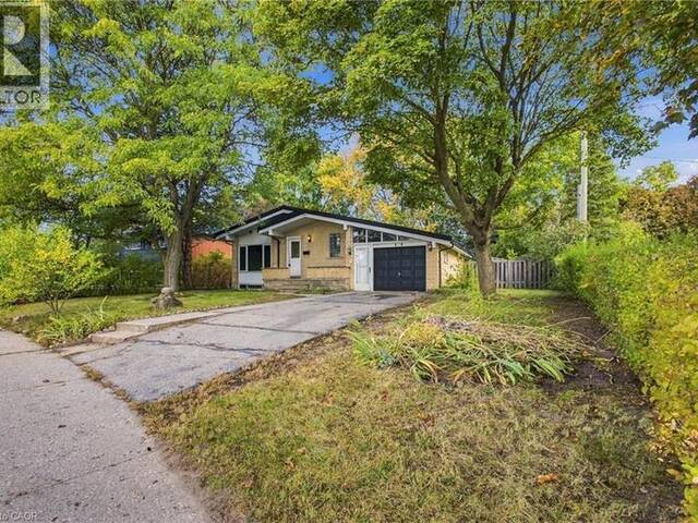 246 HILLCREST Road Cambridge Ontario, N3H 1B2 - 4 Bedrooms Home For Sale