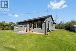 412 N WINDMILL POINT Road N | Fort Erie Ontario | Slide Image Three