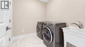 31 JACOB DETWEILLER Drive | Kitchener Ontario | Slide Image Fifteen