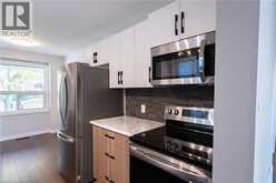 537B BARWICK Crescent | Waterloo Ontario | Slide Image Ten