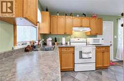 582 GRAND VALLEY Drive | Cambridge Ontario | Slide Image Six