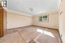 2429 REDFERN Road | Burlington Ontario | Slide Image Seven