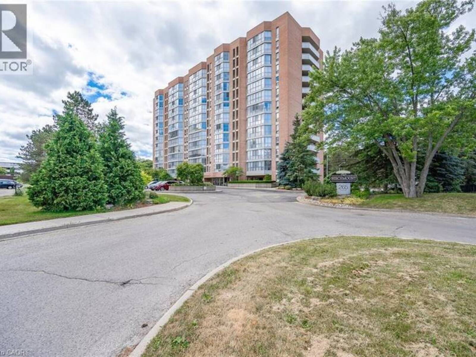 265 WESTCOURT Place Unit# PH04, Waterloo, Ontario N2L 6E4