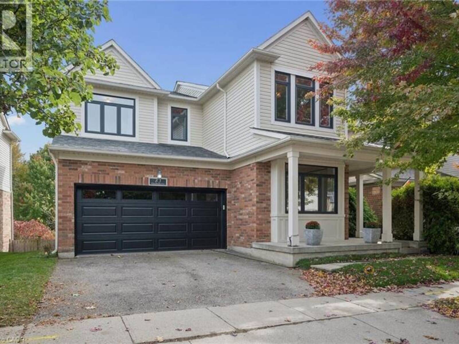 83 GLAZEBROOK Crescent, Cambridge, Ontario N1T 2H8