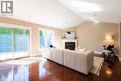 506 REGINA Drive | Burlington Ontario | Slide Image Nine