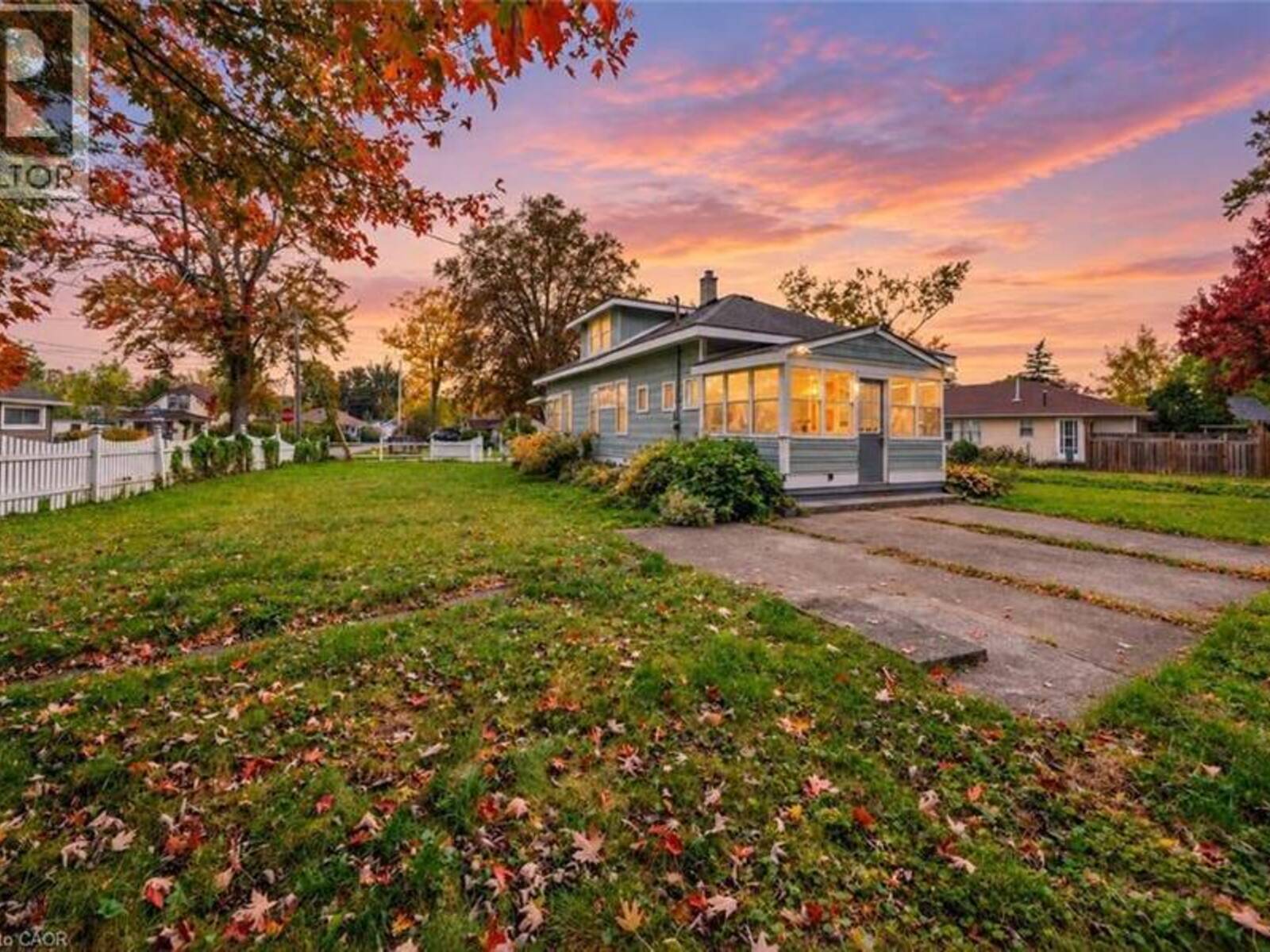 42 CAMBRIDGE Road E, Crystal Beach, Ontario L0S 1B0