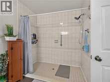 133 LEASIDE Drive | Welland Ontario | Slide Image Nine